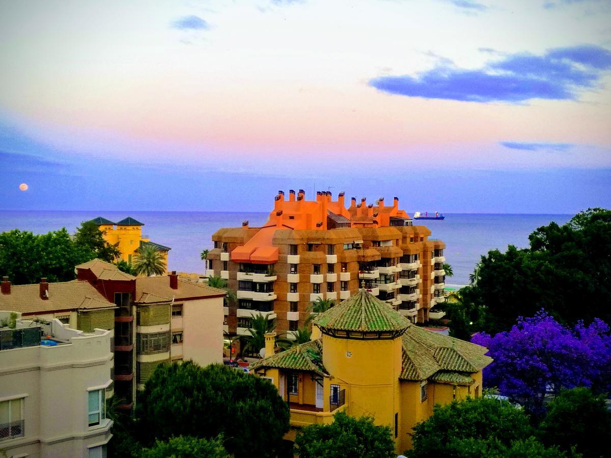 Malaga Beach And Center Backpackers Hostel