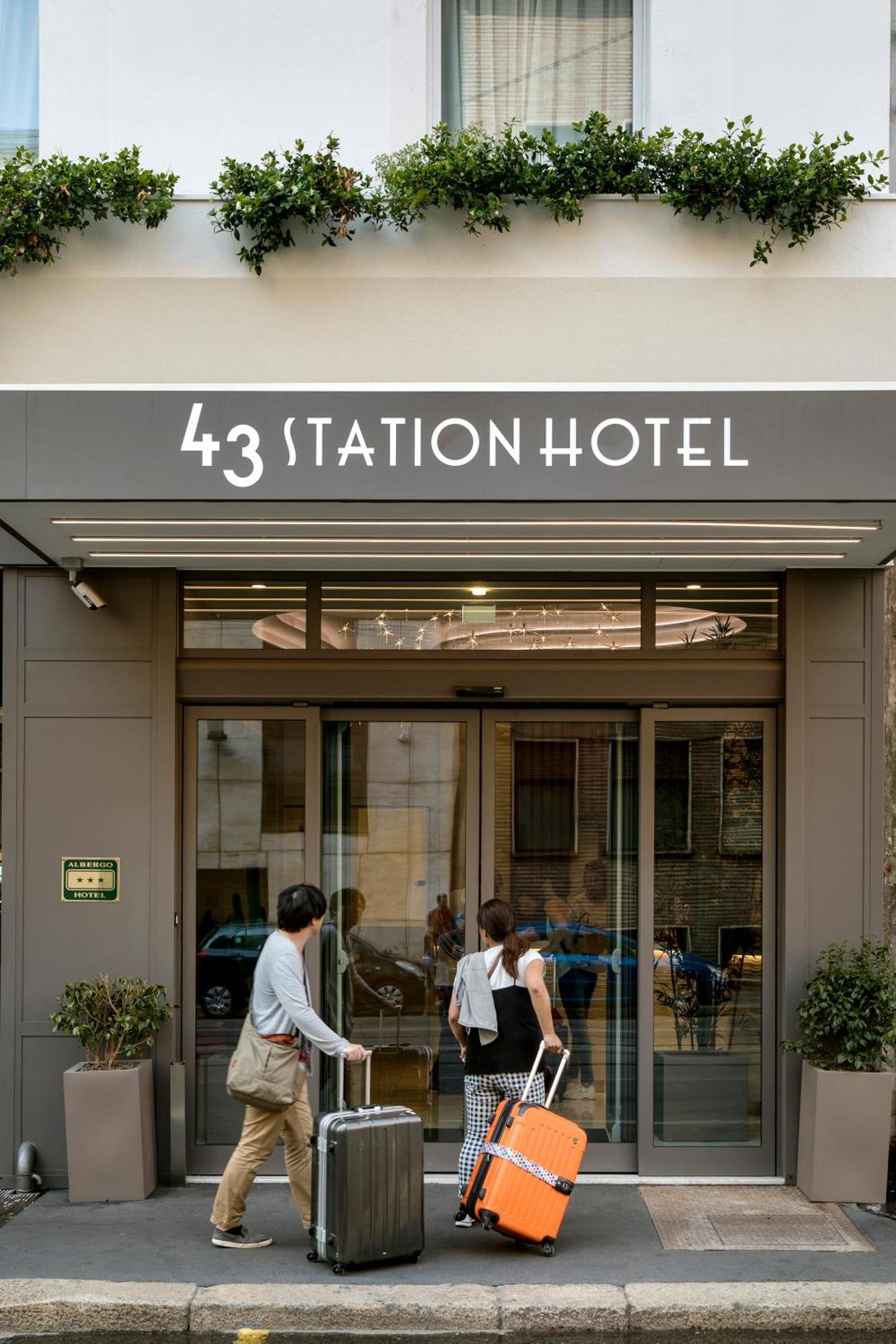 43 Station Hotel