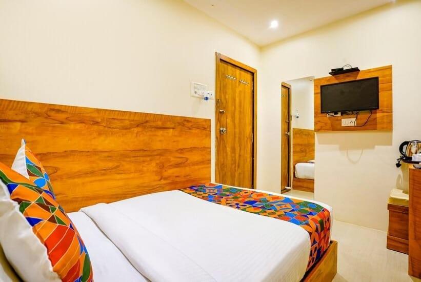 Wind Flower Hotel New Aadya International Near International Airport - Mumbai