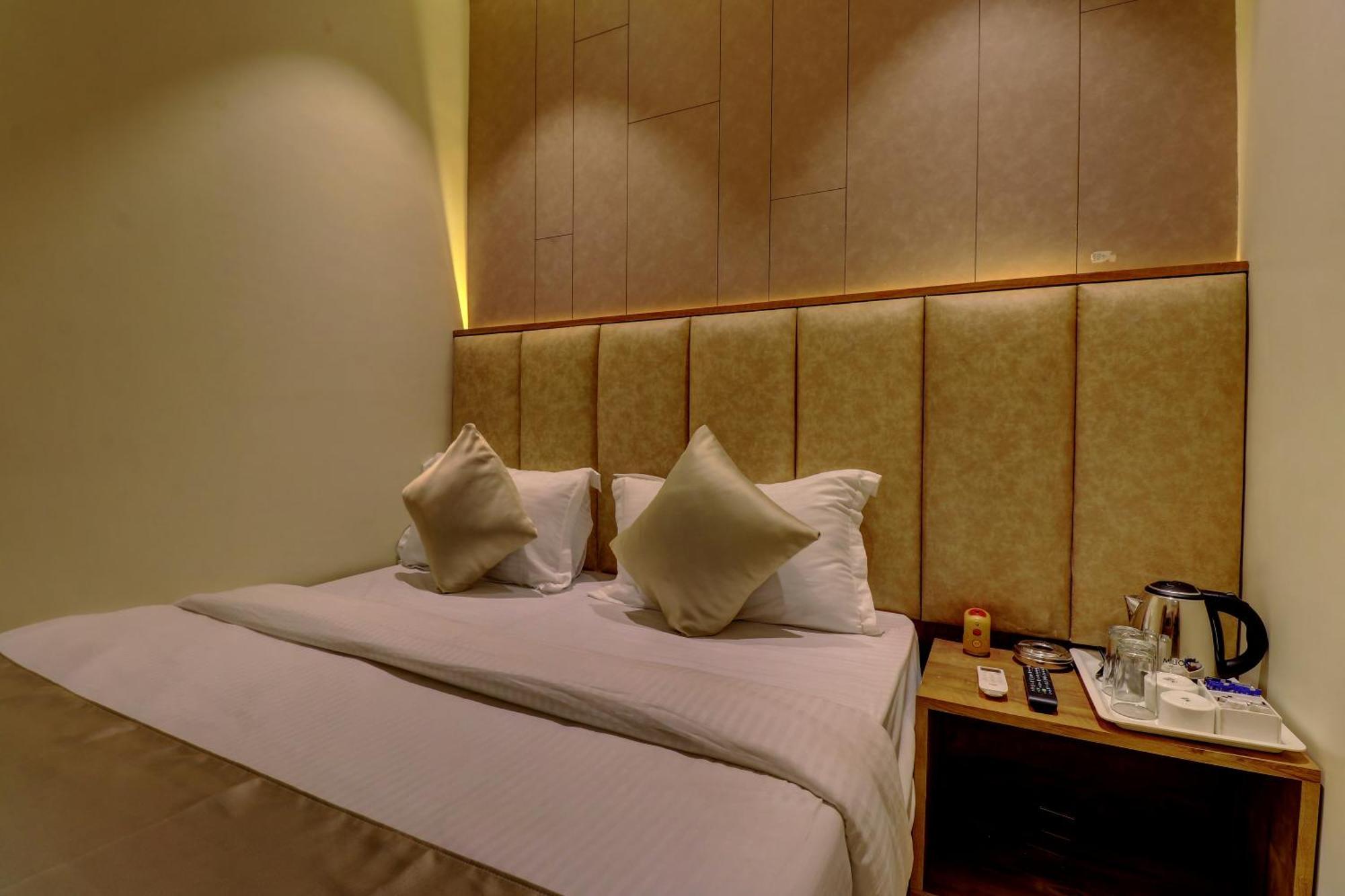 Hotel Amber Suite Near Mumbai Airport