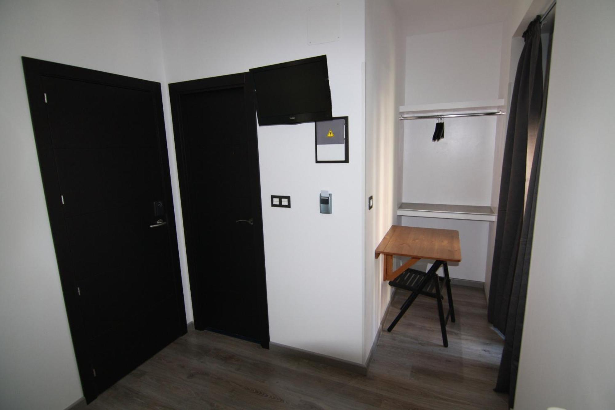 Hostal Mh Fuencarral