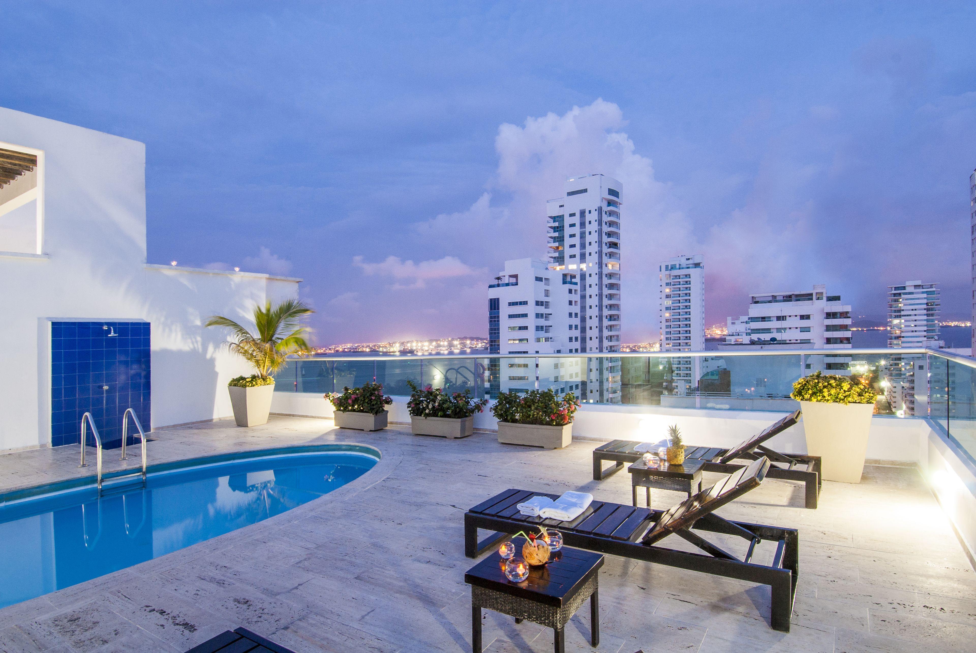 Travelers Orange Cartagena