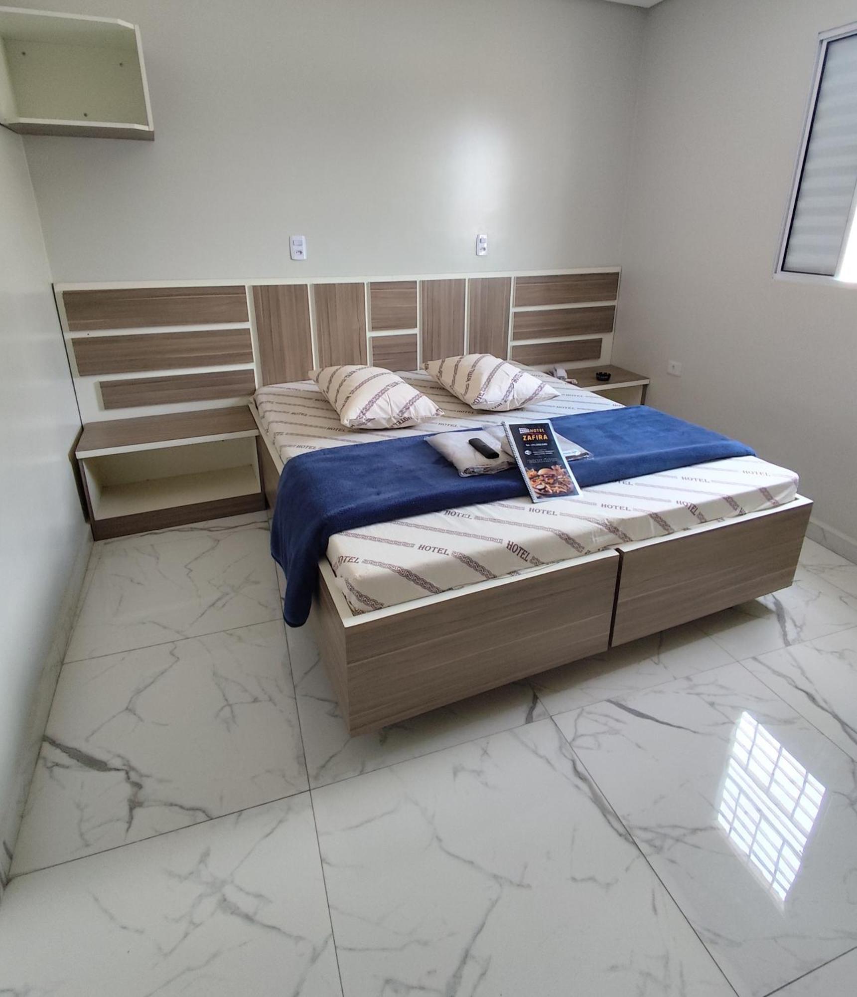 Hotel Zafira - Estacionamento Incluso