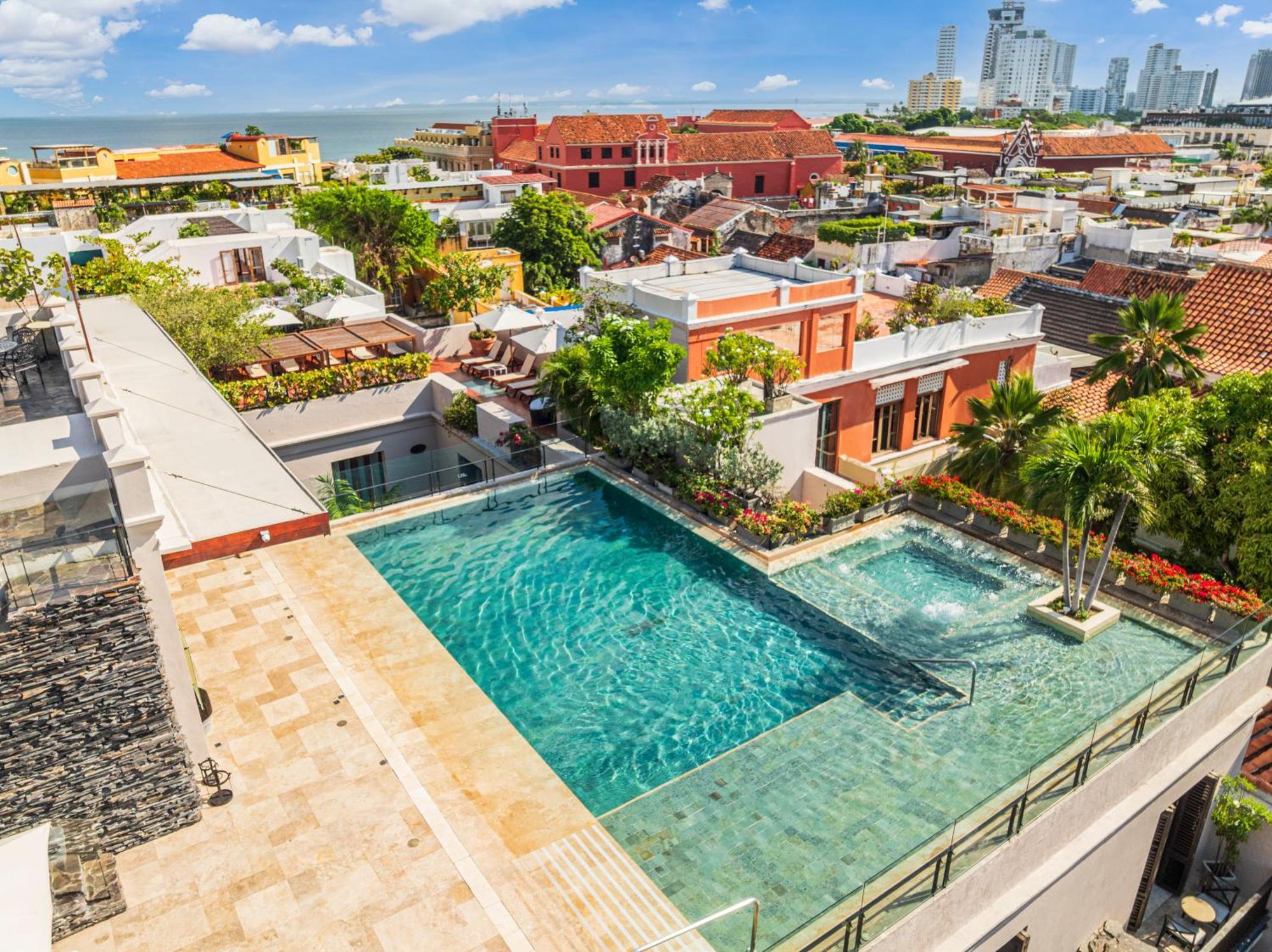 Bastion Luxury Hotel