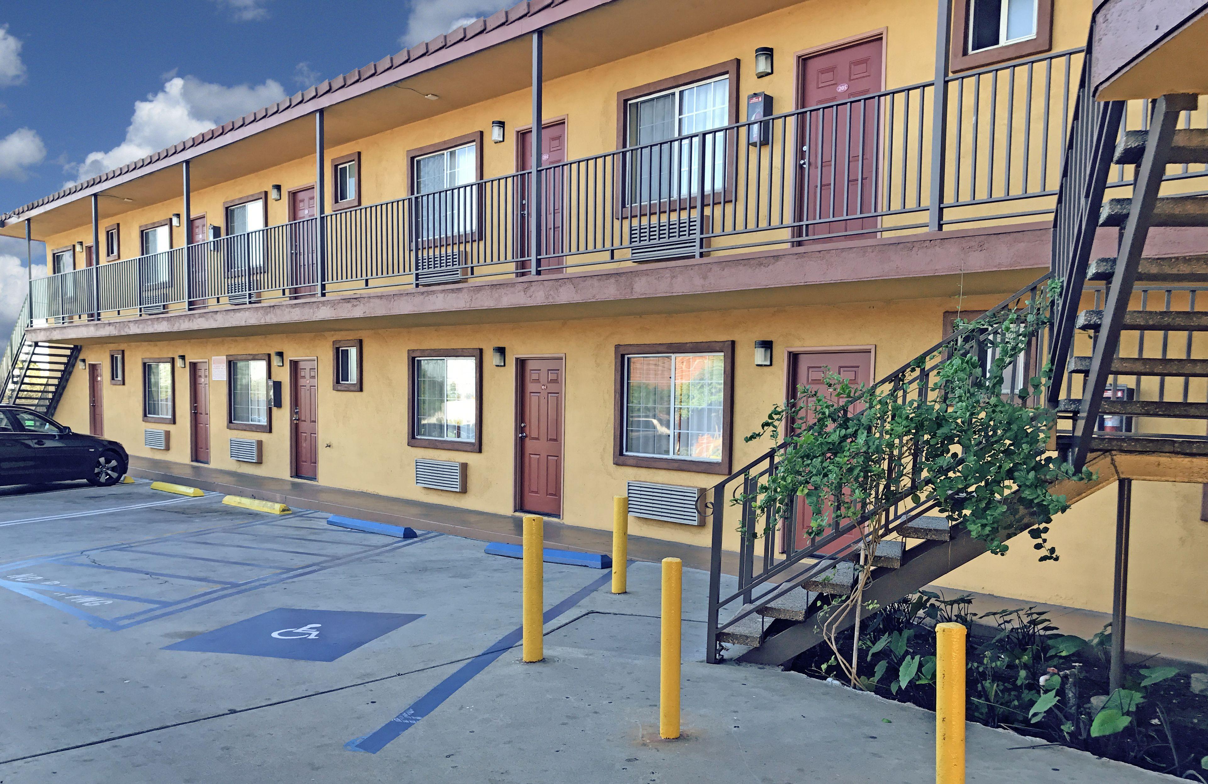 Satellite Motel, Los Angeles - Lax