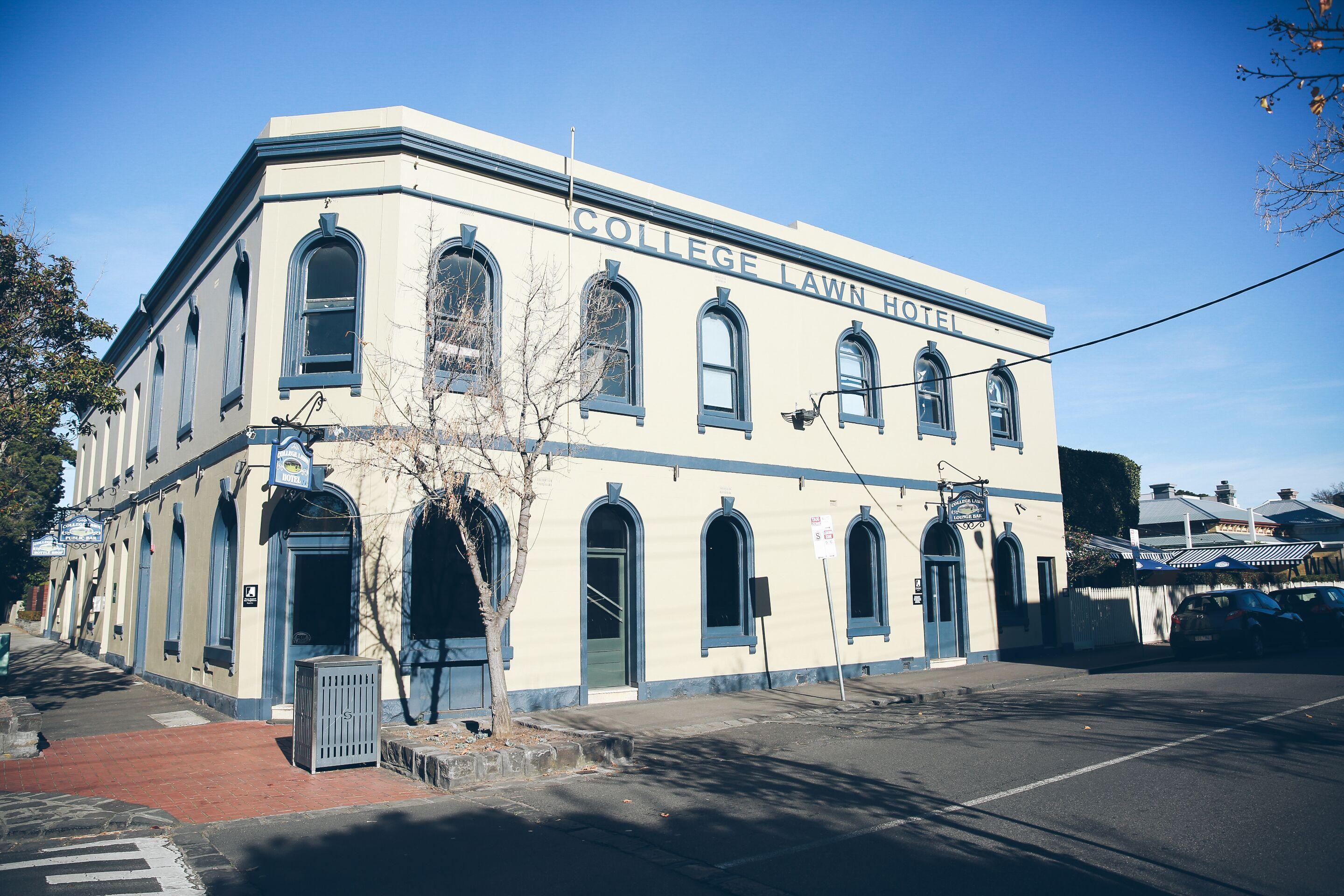 College Lawn Hotel - Melbourne
