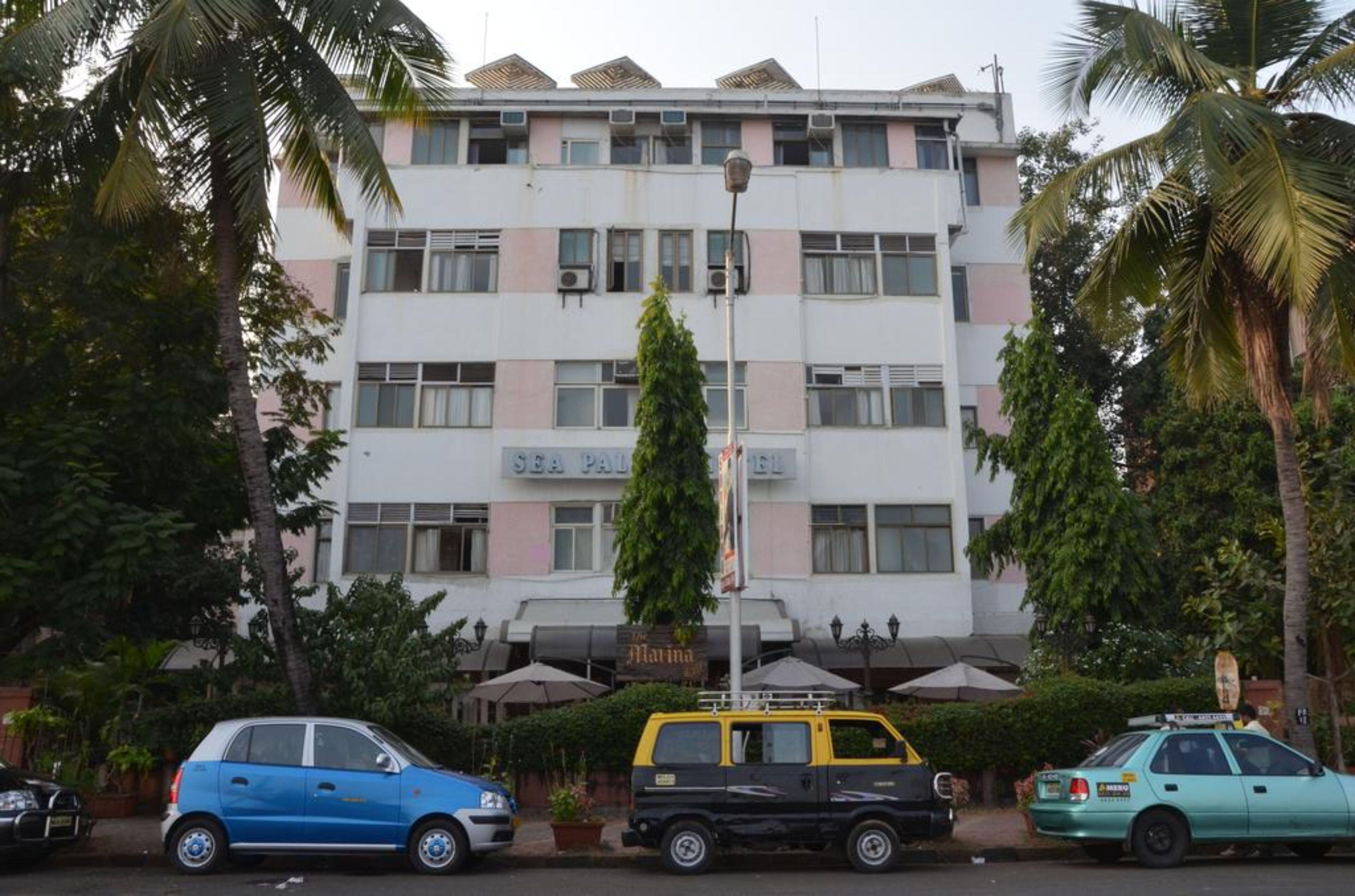Sea Palace Hotel - Near Gateway Of India