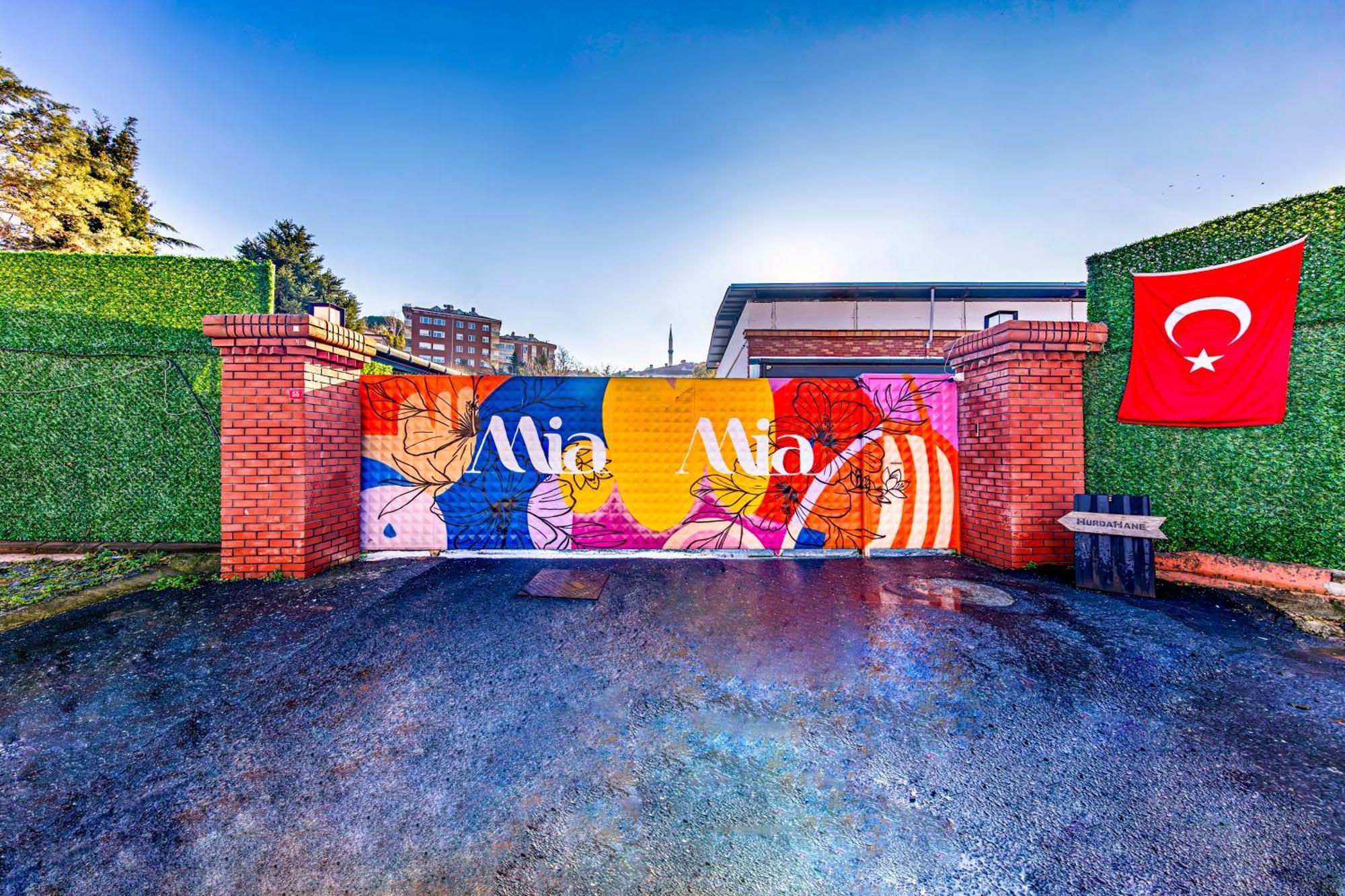 Mia Mia Suites