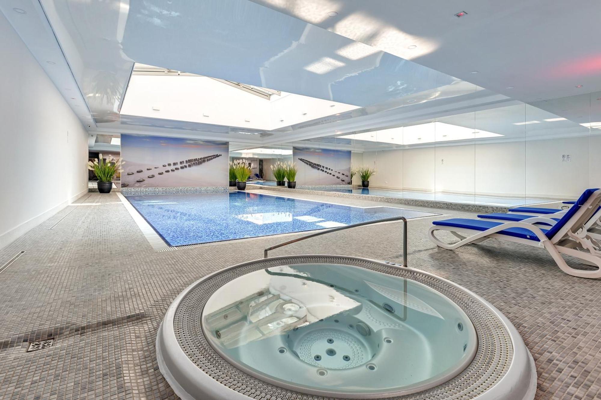 Apartments By The River In Gdansk With Pool, Sauna & Gym By Noclegi Renters