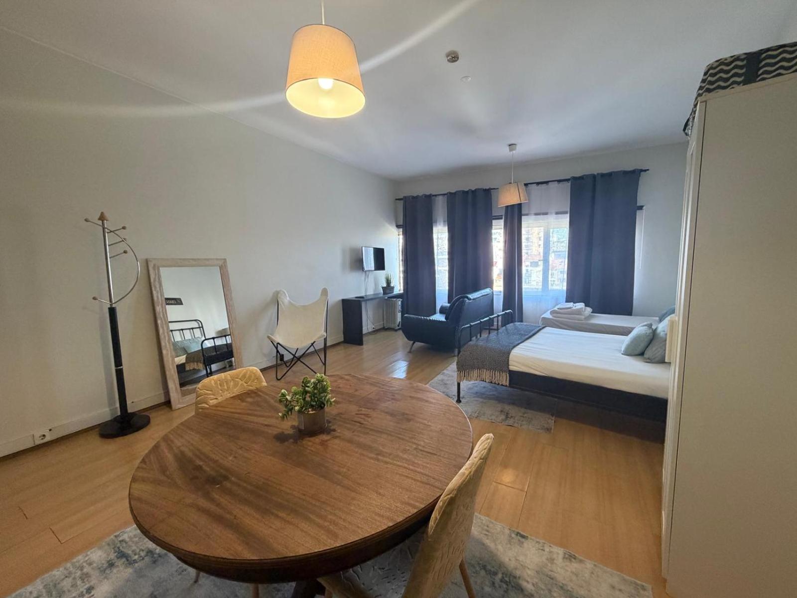 Oporto Trindade Residence