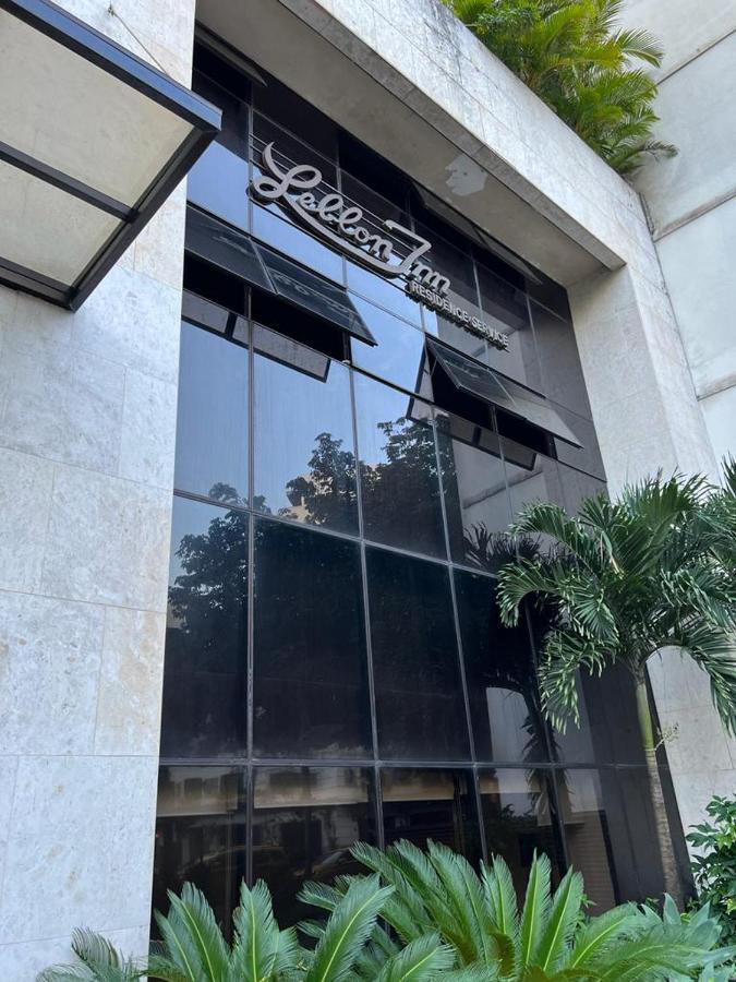 Flat No Leblon: Beachside Luxury with Daily Housekeeping - Rio de Janeiro