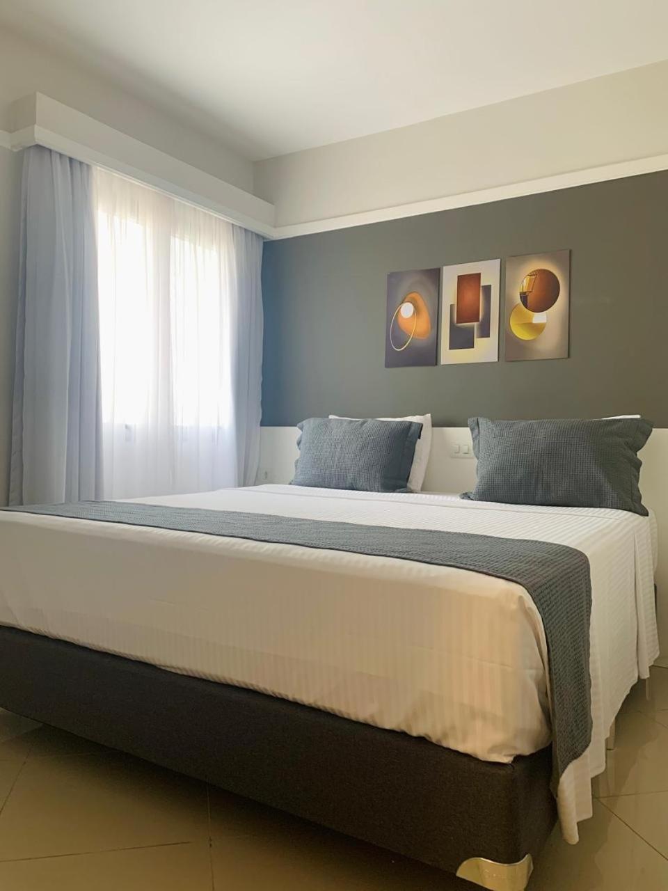 Ninety Hotel