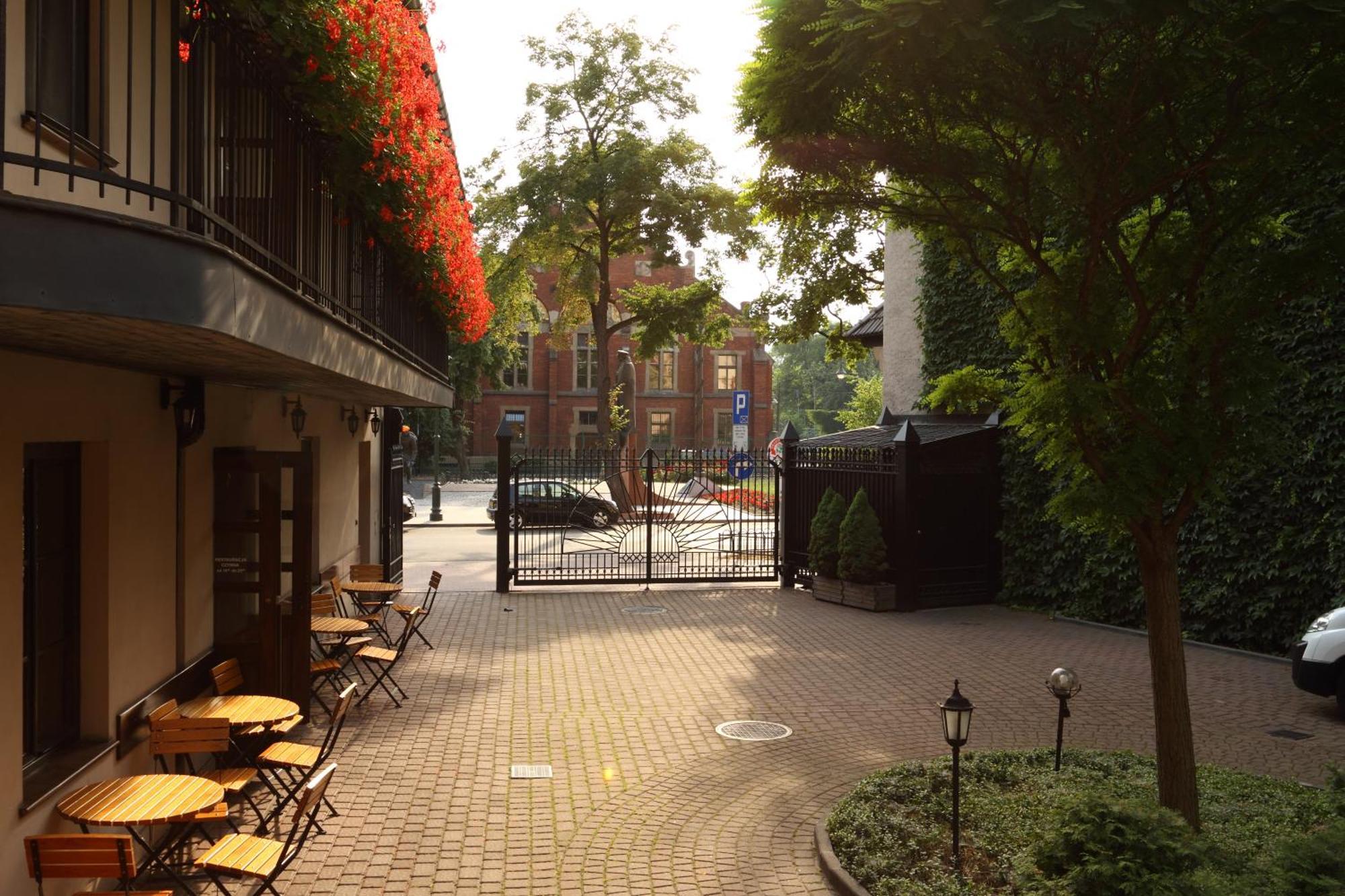 Nobilton Hotel