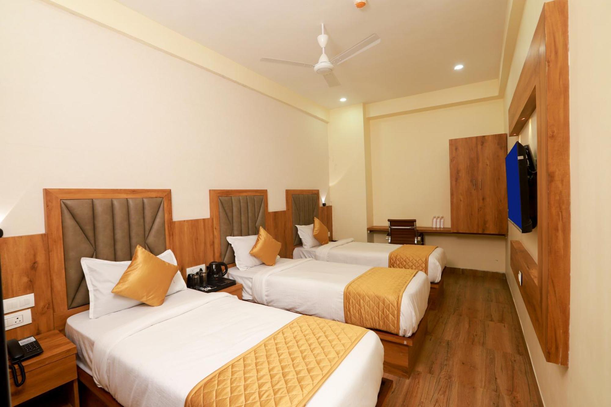 Hotel Bkc Minerva, Near Us Consulate