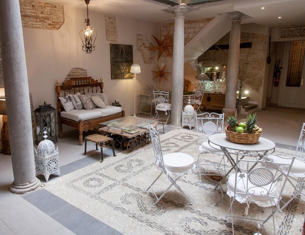 Apartamentos Luna Suites Palacio Almagra
