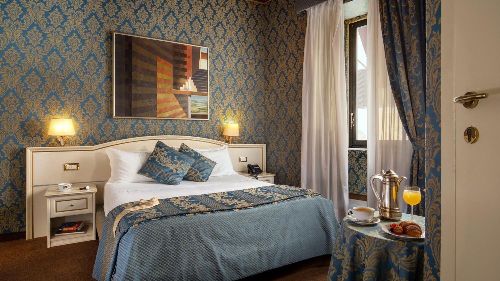 Residenza Canova Tadolini - Guesthouse