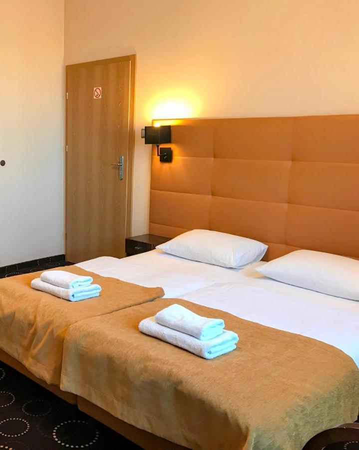 La Petite Apartments & Rooms